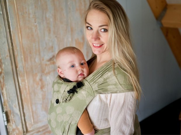 Draagdoek of draagzak huren