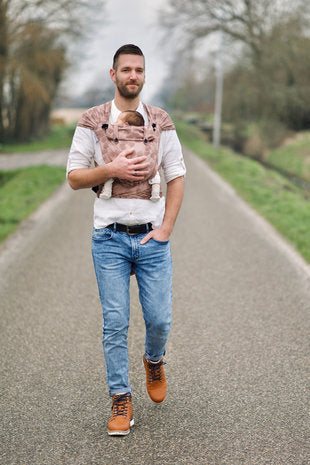 Draagdoek of draagzak huren